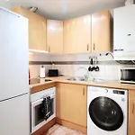 Piso Coqueto Con Parking Y Balcon Διαμέρισμα