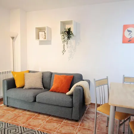 Piso Coqueto Con Parking Y Balcon Lejlighed