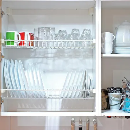 Piso Coqueto Con Parking Y Balcon *