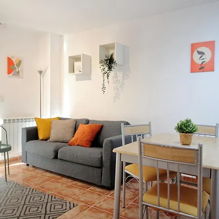 Apartment Piso Coqueto Con Parking Y Balcon